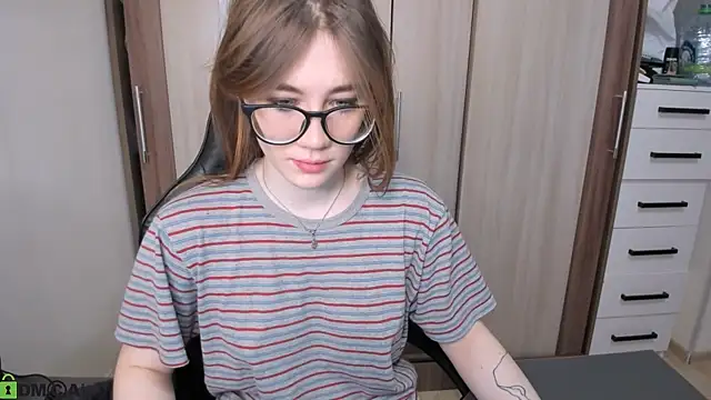 Snapshot of PureHeartt_ chatting on 17, 12, 2024 PureHeartt online show from 17, 12, 2024