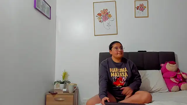 Snapshot of evaa_miaa chatting on 15, 2, 2026 evaa miaa online show from 15, 2, 2026