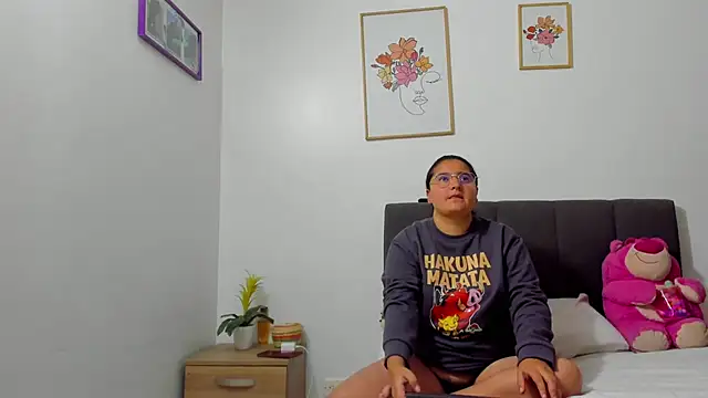 Snapshot of evaa_miaa chatting on 25, 2, 2026 evaa miaa online show from 25, 2, 2026