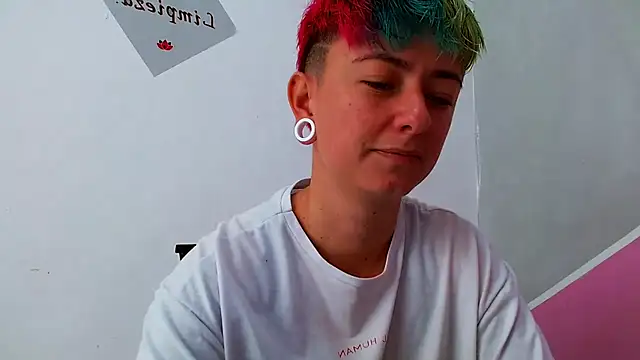 tomboyblue online show from 25, 9, 2025