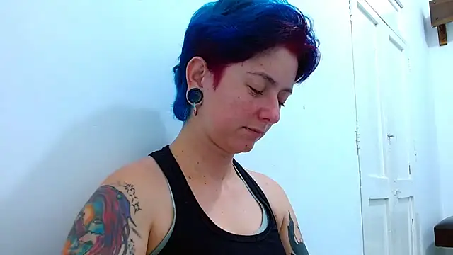 Snapshot of tomboyblue chatting on 21, 3, 2026 tomboyblue online show from 21, 3, 2026