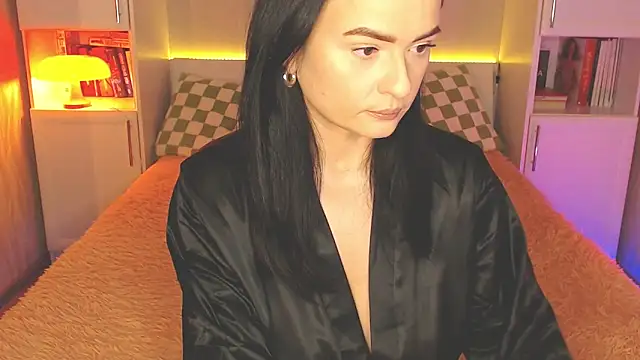 Leaaaaaaaaa online show from 4, 11, 2025