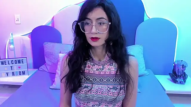 Snapshot of SophieGomez22 chatting on 6, 2, 2025 SophieGomez22 online show from 6, 2, 2025