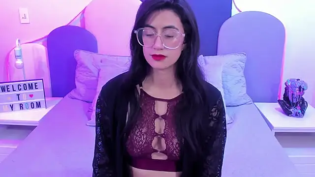 Snapshot of SophieGomez22 chatting on 9, 2, 2025 SophieGomez22 online show from 9, 2, 2025