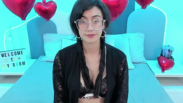 Snapshot of SophieGomez22 chatting on 13, 2, 2025 SophieGomez22 online show from 13, 2, 2025