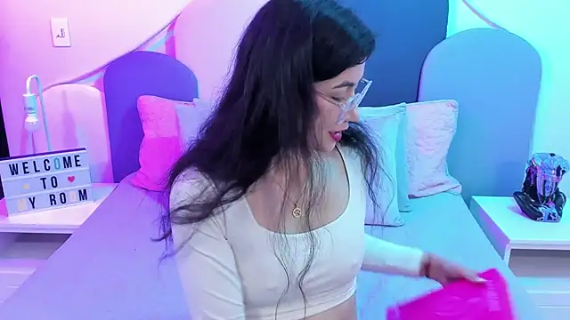 Snapshot of SophieGomez22 chatting on 15, 2, 2025 SophieGomez22 online show from 15, 2, 2025