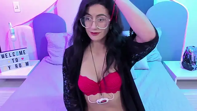 Snapshot of SophieGomez22 chatting on 16, 2, 2025 SophieGomez22 online show from 16, 2, 2025