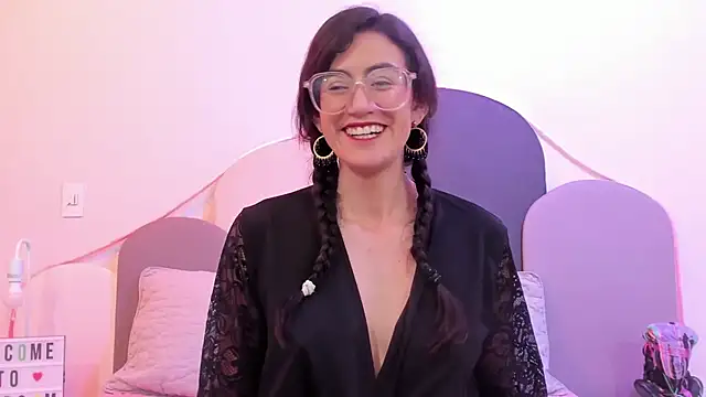 Snapshot of SophieGomez22 chatting on 20, 2, 2025 SophieGomez22 online show from 20, 2, 2025