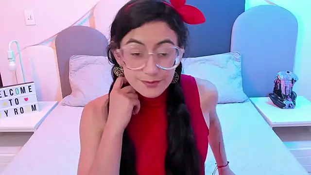 Snapshot of SophieGomez22 chatting on 23, 2, 2025 SophieGomez22 online show from 23, 2, 2025