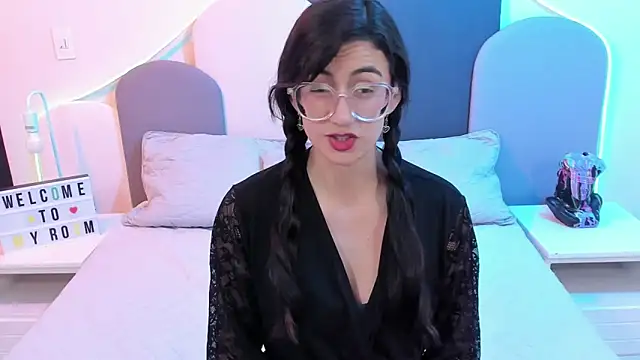 Snapshot of SophieGomez22 chatting on 24, 2, 2025 SophieGomez22 online show from 24, 2, 2025