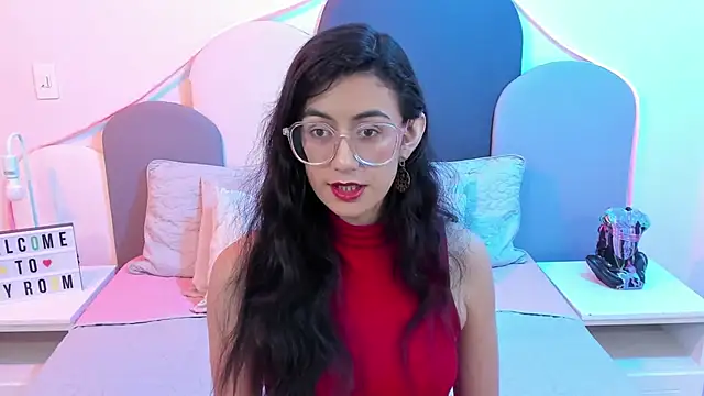 Snapshot of SophieGomez22 chatting on 9, 3, 2025 SophieGomez22 online show from 9, 3, 2025