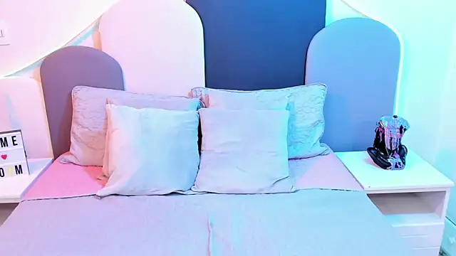 Snapshot of SophieGomez22 chatting on 9, 3, 2025 SophieGomez22 online show from 9, 3, 2025