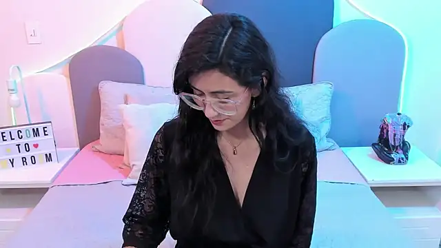 Snapshot of SophieGomez22 chatting on 10, 3, 2025 SophieGomez22 online show from 10, 3, 2025