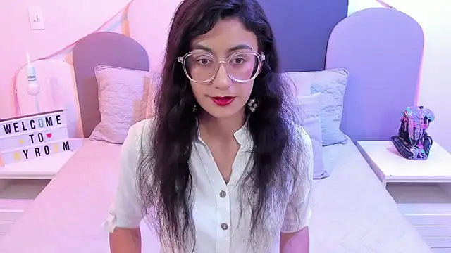 Snapshot of SophieGomez22 chatting on 19, 3, 2025 SophieGomez22 online show from 19, 3, 2025