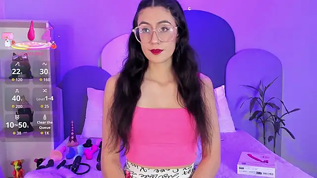 Snapshot of SophieGomez22 chatting on 12, 9, 2025 SophieGomez22 online show from 12, 9, 2025