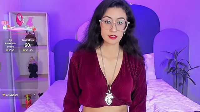 Snapshot of SophieGomez22 chatting on 13, 9, 2025 SophieGomez22 online show from 13, 9, 2025