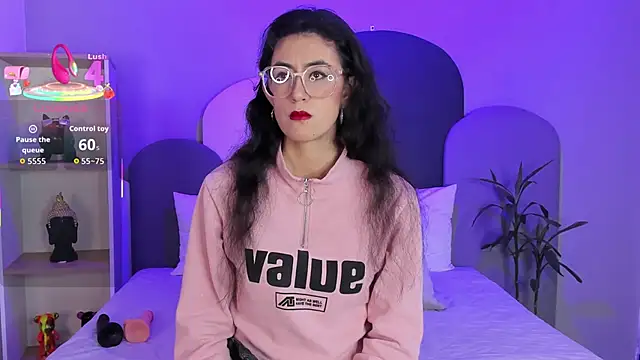 Snapshot of SophieGomez22 chatting on 27, 9, 2025 SophieGomez22 online show from 27, 9, 2025