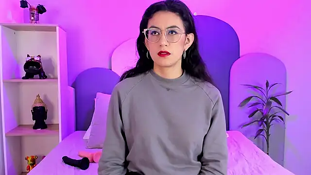 Snapshot of SophieGomez22 chatting on 26, 10, 2025 SophieGomez22 online show from 26, 10, 2025