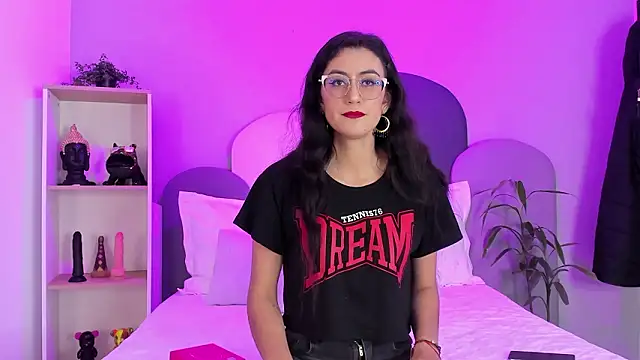 SophieGomez22 online show from 18, 3, 2026