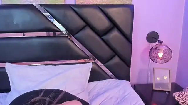 Snapshot of Annie_mone chatting on 19, 3, 2025 Annie mone online show from 19, 3, 2025