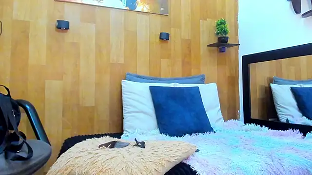 Snapshot of marianaa90 chatting on 19, 9, 2025 marianaa90 online show from 19, 9, 2025