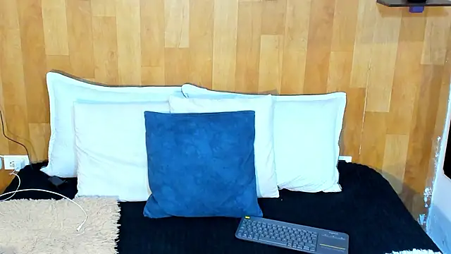 Snapshot of marianaa90 chatting on 23, 10, 2025 marianaa90 online show from 23, 10, 2025