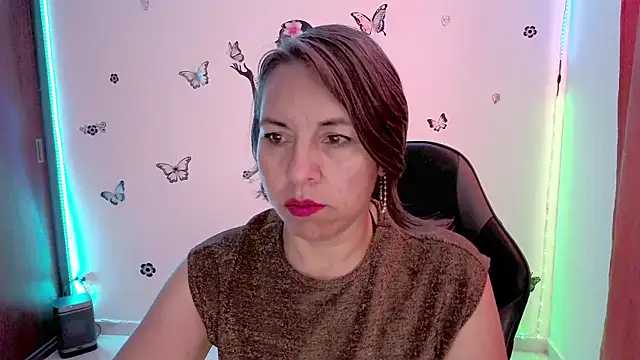 Lady breaks hearts online show from 13, 7, 2026