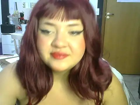 Snapshot of RuthBunny chatting on 7, 8, 2026 RuthBunny online show from 7, 8, 2026
