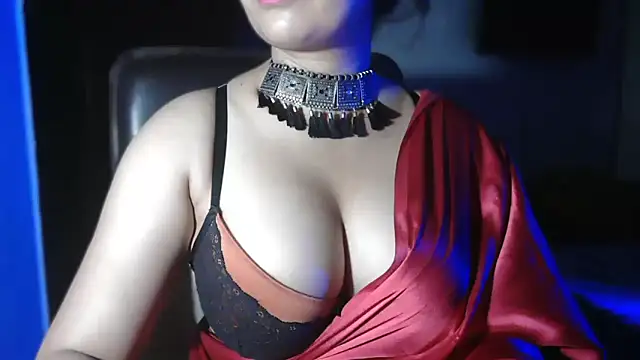 Snapshot of urvashihott chatting on 30, 9, 2025 urvashihott online show from 30, 9, 2025