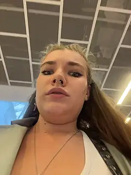 Snapshot of Holy_Tereza chatting on 5, 7, 2026 Holy Tereza online show from 5, 7, 2026