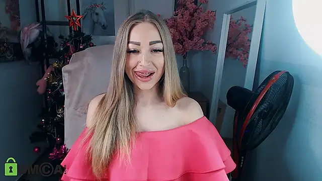 Snapshot of _KittyBoo chatting on 5, 1, 2025 KittyBoo online show from 5, 1, 2025