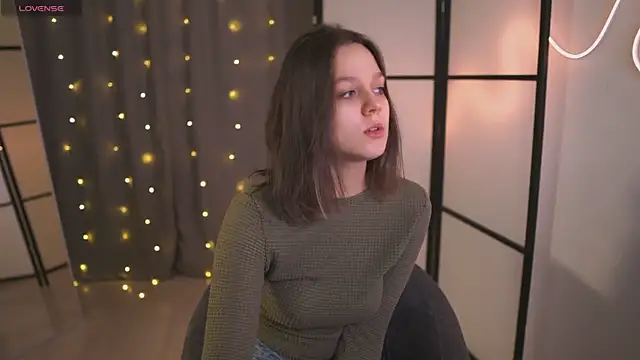 Addelin Moon online show from 19, 1, 2025