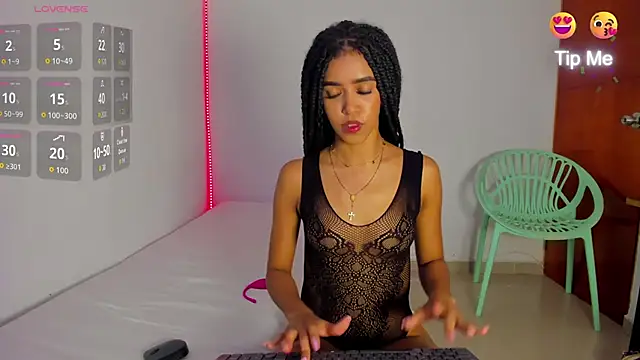 Lorena Hawkins online show from 23, 9, 2025