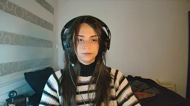 Dollbehavior  online show from 19, 10, 2025