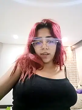 Rousse Collinss online show from 5, 1, 2025