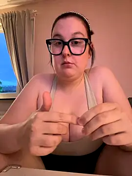 Snapshot of Misssmilf chatting on 2, 10, 2025 Misssmilf online show from 2, 10, 2025