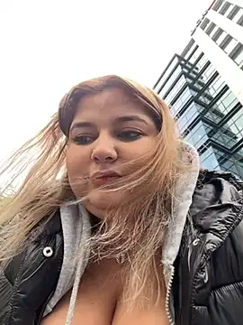 AllysonK online show from 7, 1, 2025