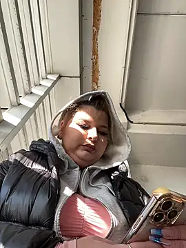 AllysonK online show from 18, 1, 2025