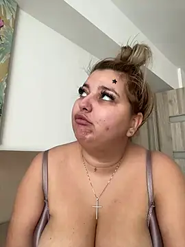 AllysonK online show from 7, 3, 2025