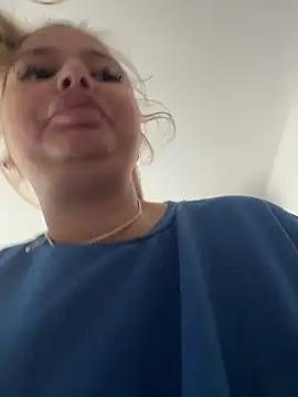 Snapshot of AllysonK chatting on 26, 5, 2026 AllysonK online show from 26, 5, 2026