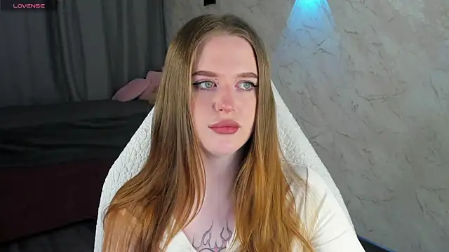 Snapshot of Betany_Foks chatting on 11, 4, 2026 Betany Foks online show from 11, 4, 2026