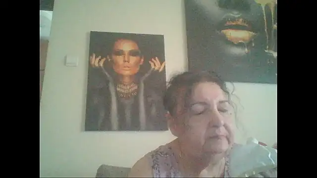 Snapshot of maturekorine chatting on 5, 7, 2026 maturekorine online show from 5, 7, 2026
