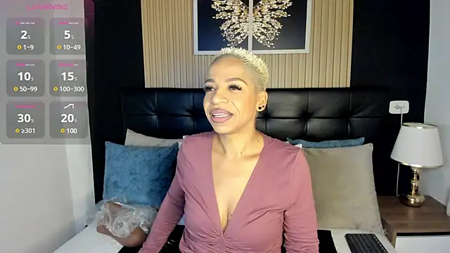 summer night  online show from 31, 1, 2025