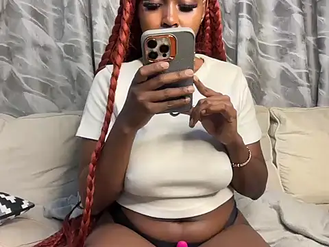 Snapshot of Chocolate_queen2 chatting on 4, 4, 2026 Chocolate queen2 online show from 4, 4, 2026