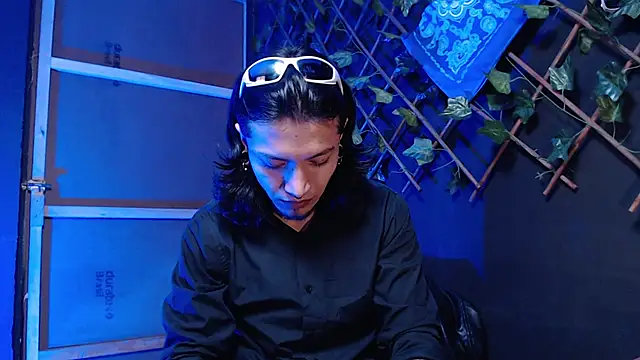 Dicaprioo  online show from 27, 11, 2025