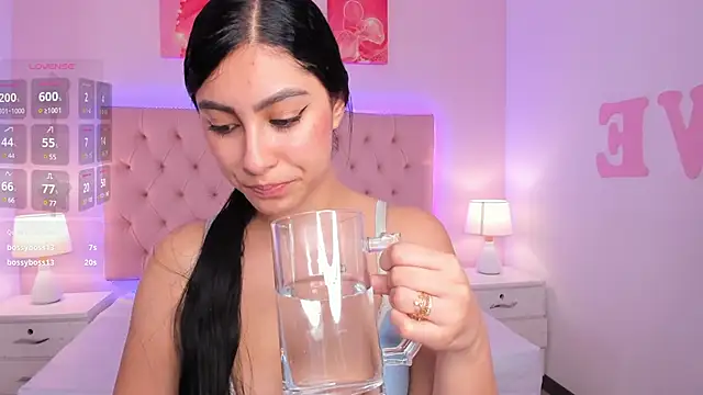 Snapshot of Emily_roux chatting on 19, 1, 2025 Emily roux online show from 19, 1, 2025