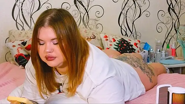 Snapshot of hi_im_Eva chatting on 5, 12, 2025 hi im Eva online show from 5, 12, 2025