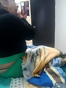 Snapshot of LITLESTAR chatting on 12, 11, 2025 LITLESTAR online show from 12, 11, 2025