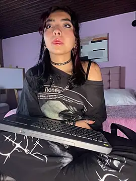 Snapshot of _Gothiccbitch_ chatting on 25, 2, 2025  Gothiccbitch  online show from 25, 2, 2025