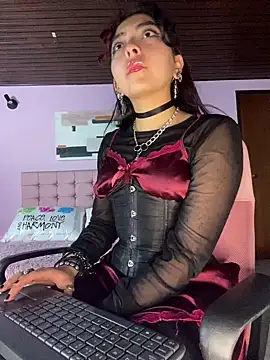 Snapshot of _Gothiccbitch_ chatting on 26, 2, 2025  Gothiccbitch  online show from 26, 2, 2025